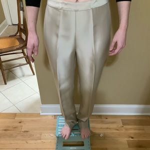 Ann Taylor size 2 100% silk Great for Christmas Party